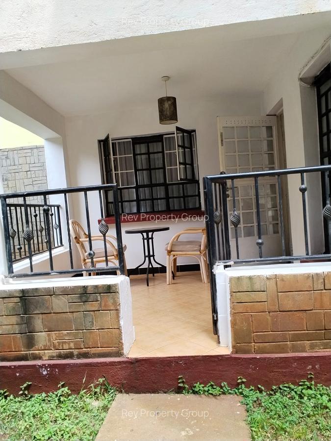 2 Bed House with En Suite in Rosslyn - 6