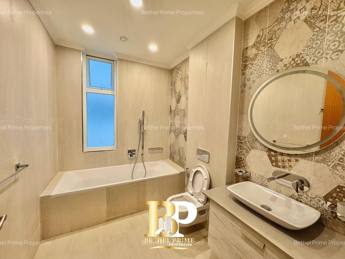 3 Bed Apartment with En Suite in Parklands - 15