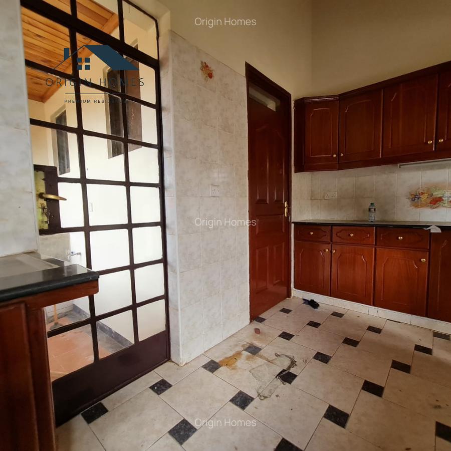 3 Bed Apartment with En Suite at Brookside - 14