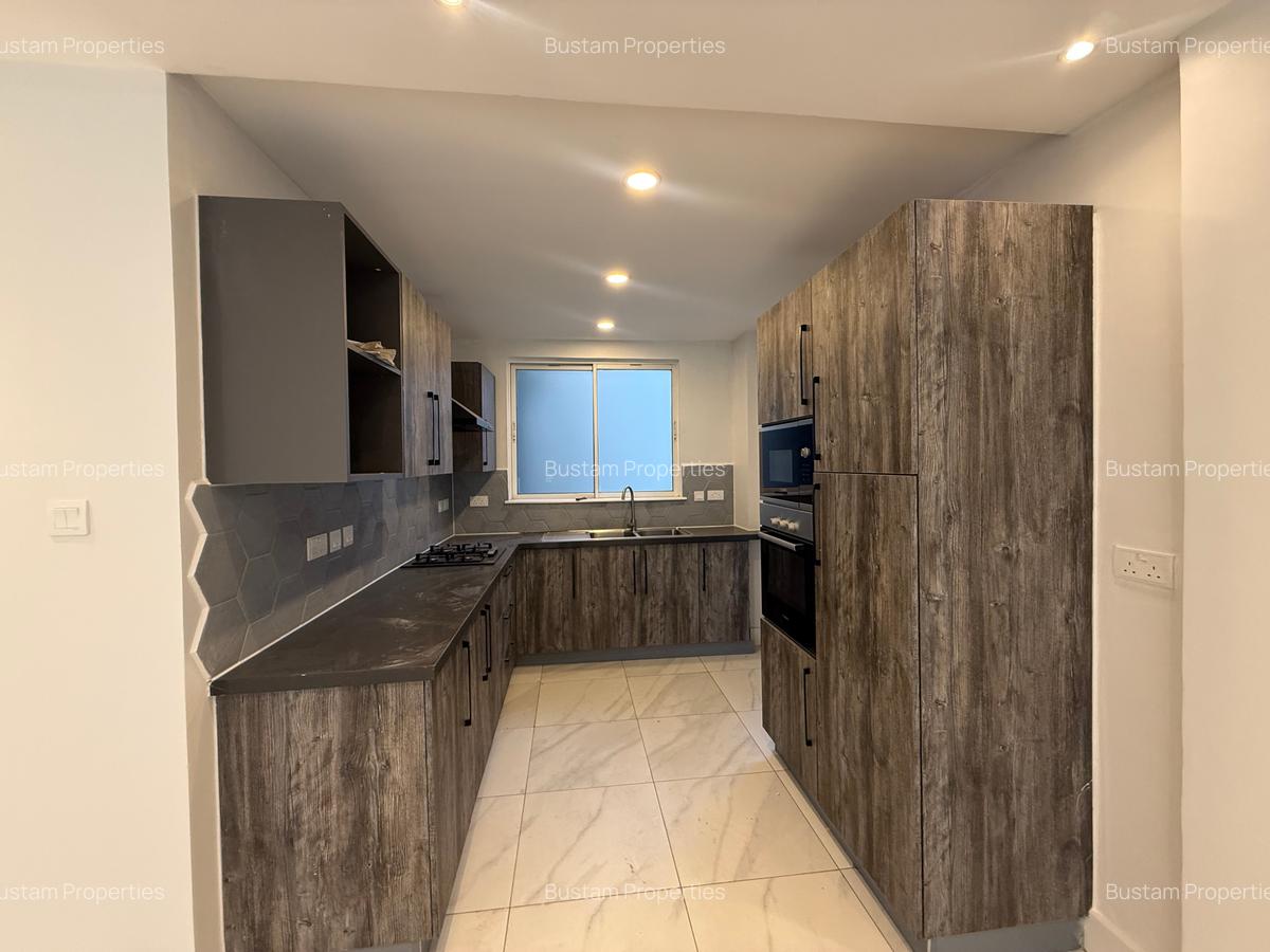 2 Bed Apartment with En Suite in Westlands Area - 9