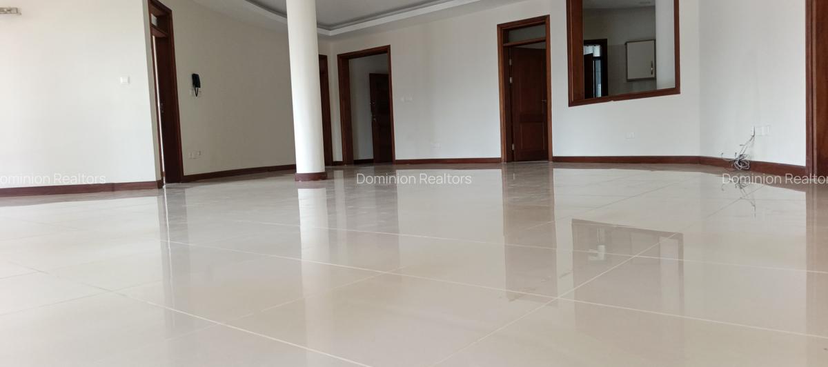 4 Bed Apartment with En Suite in Westlands Area - 3