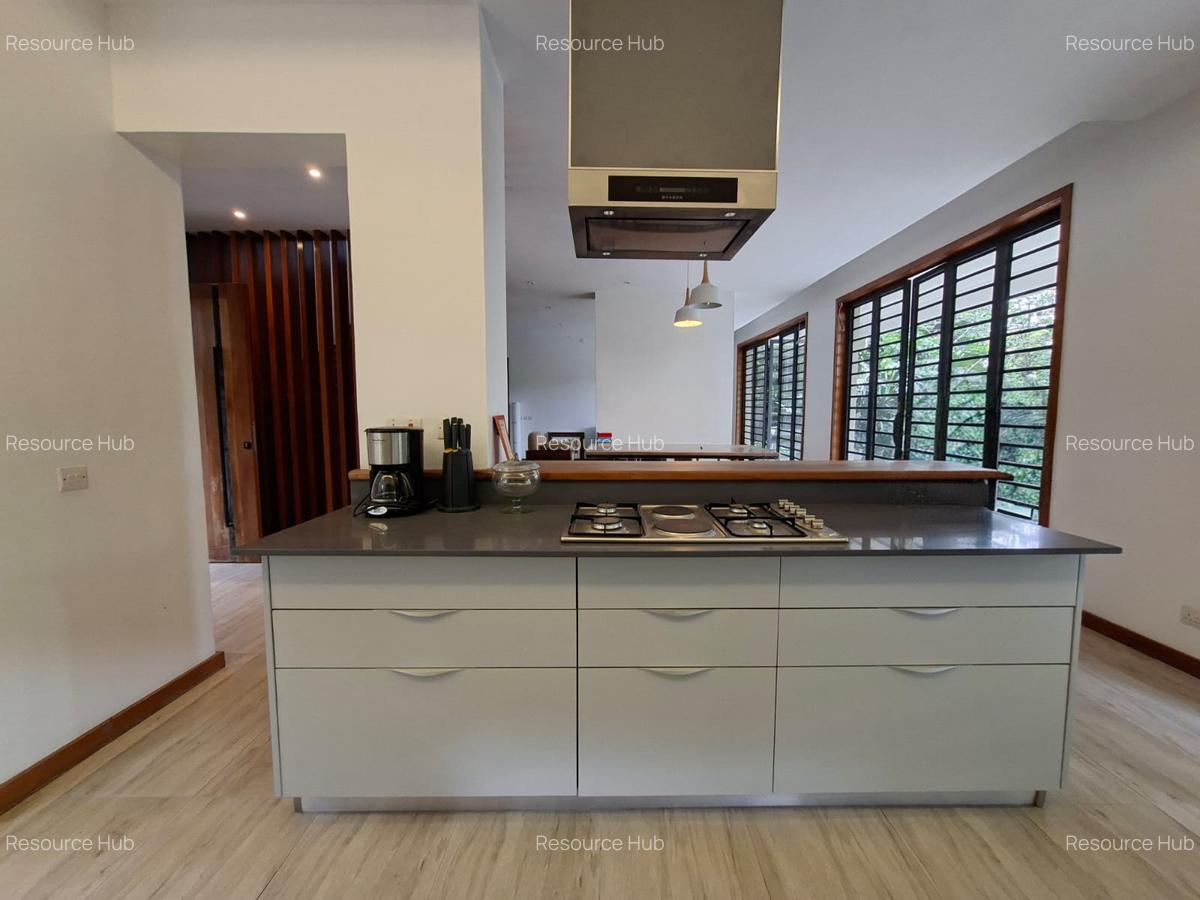 3 Bed House with En Suite at Nyari - 10