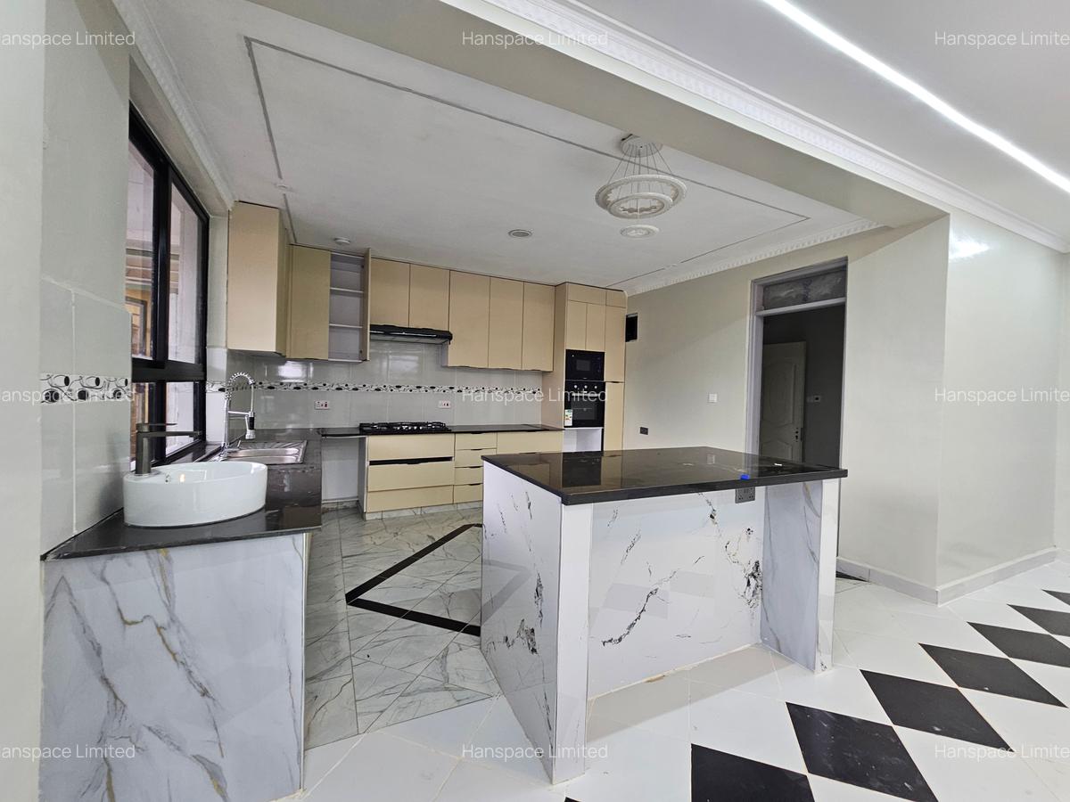 4 Bed Townhouse with En Suite in Runda - 5