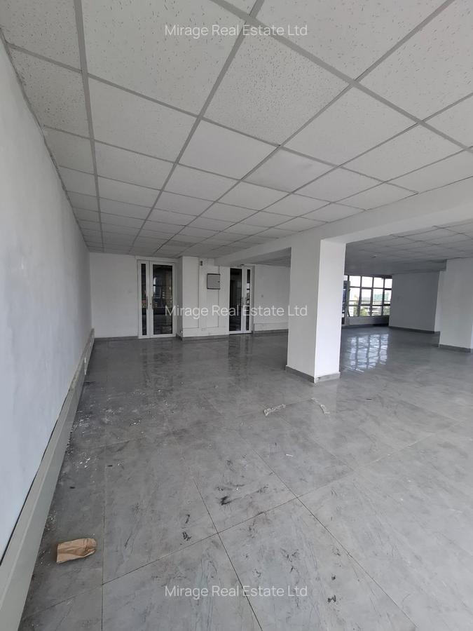 1,800 ft² Office with Service Charge Included in Westlands Area - 12