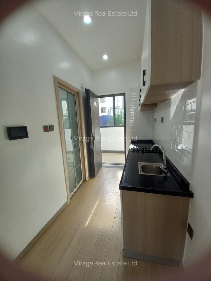 Studio Apartment with Swimming Pool in Kilimani - 11