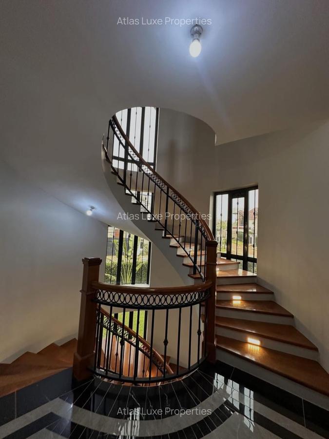 6 Bed Townhouse with En Suite in Runda - 9