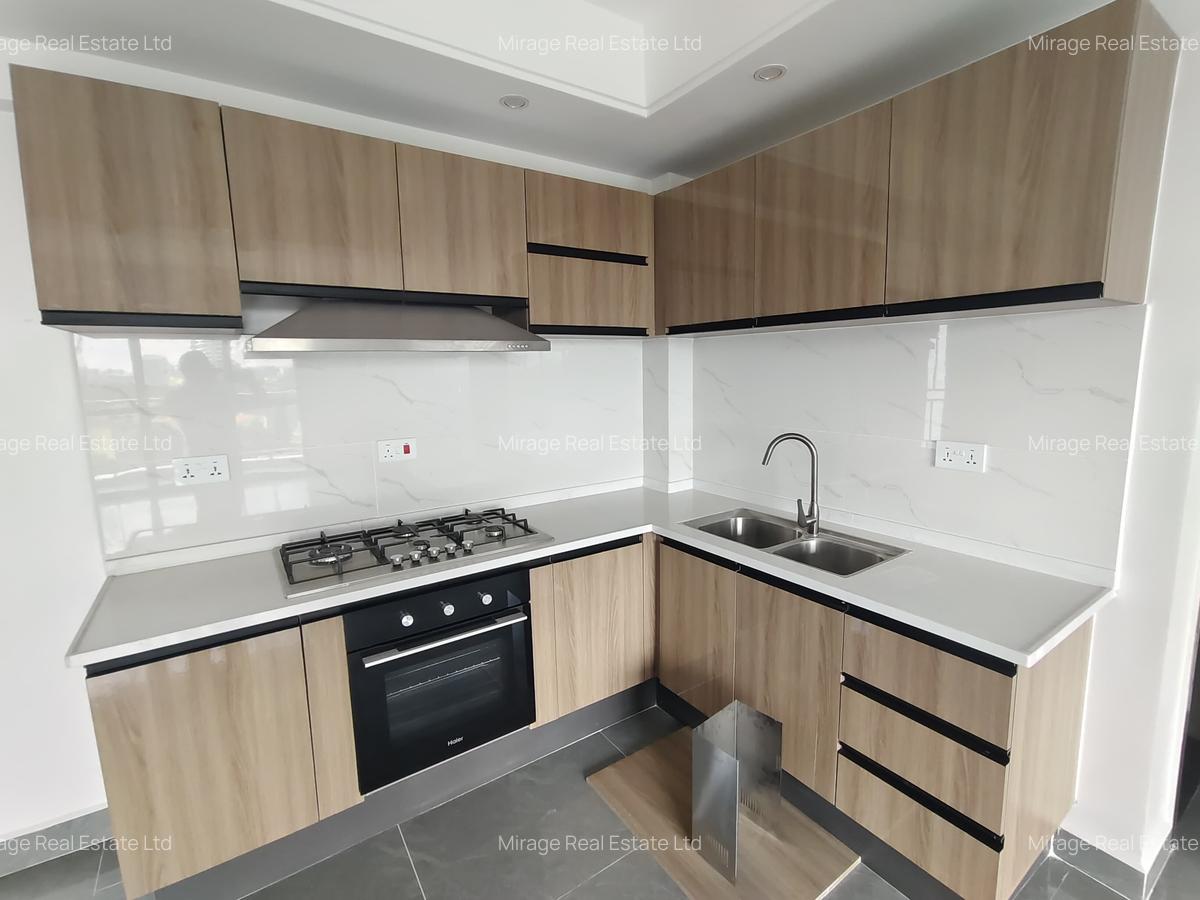 2 Bed Apartment with Gym in Riverside - 1