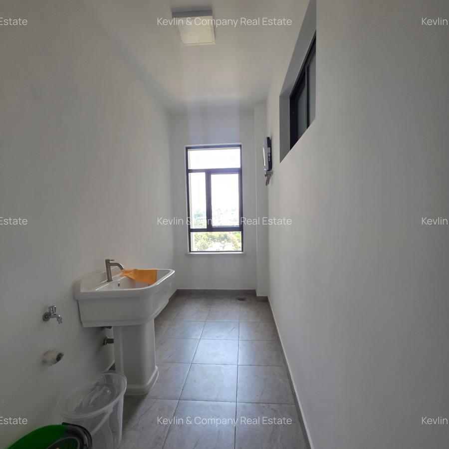 4 Bed Apartment with En Suite in Lavington - 6