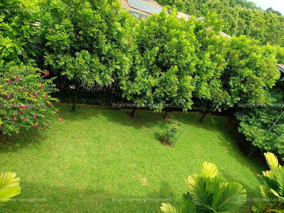 3 Bed House with En Suite in Rosslyn - 2