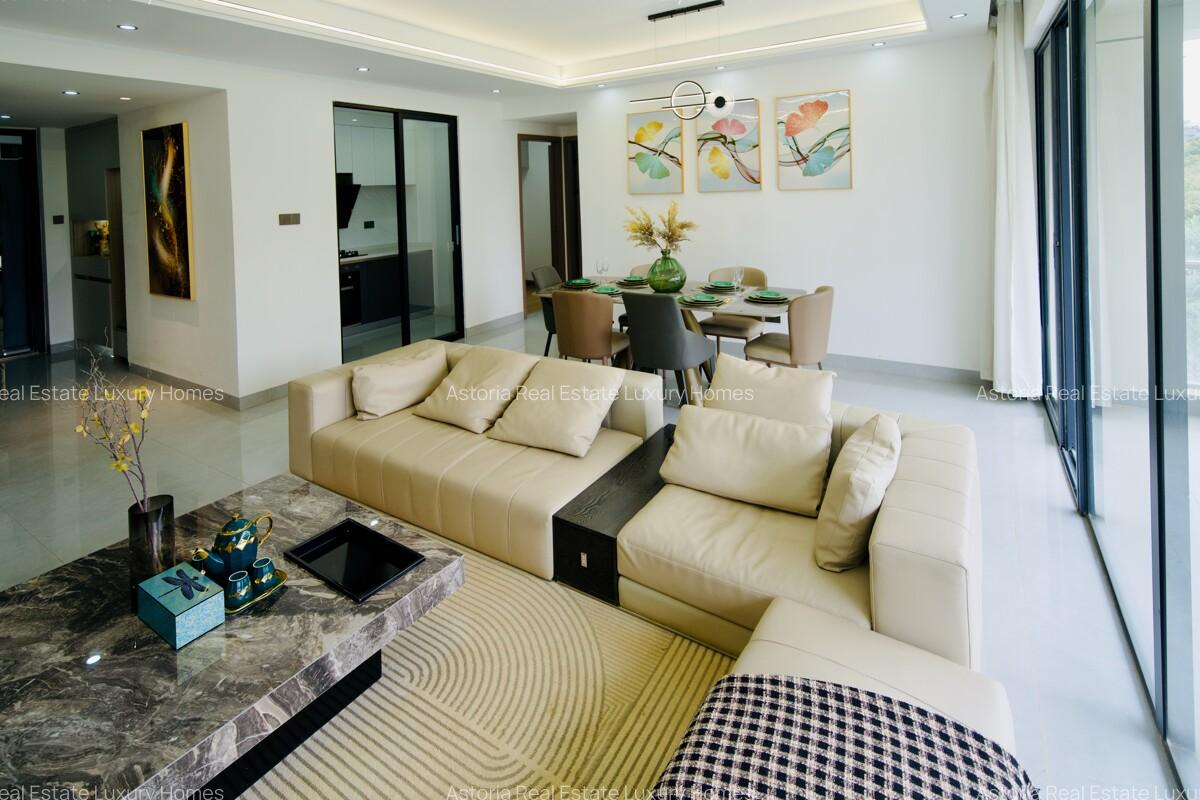 3 Bed Apartment with En Suite at 2026-404 - 5