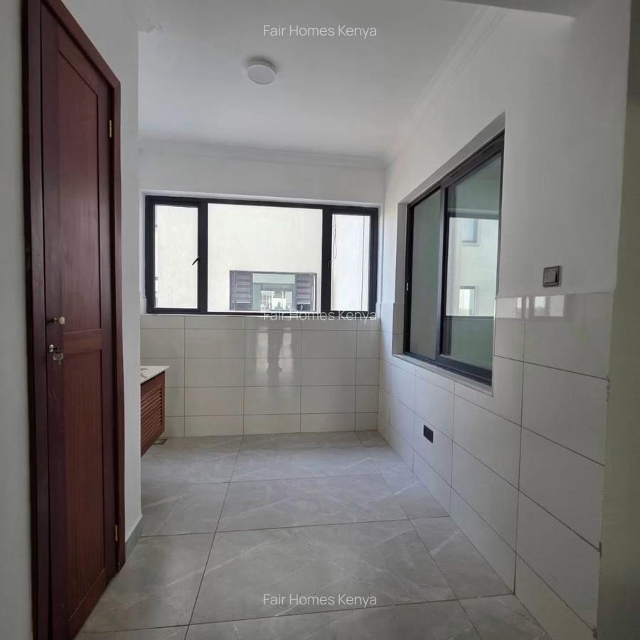 3 Bed Apartment with En Suite at Othaya Road - 14