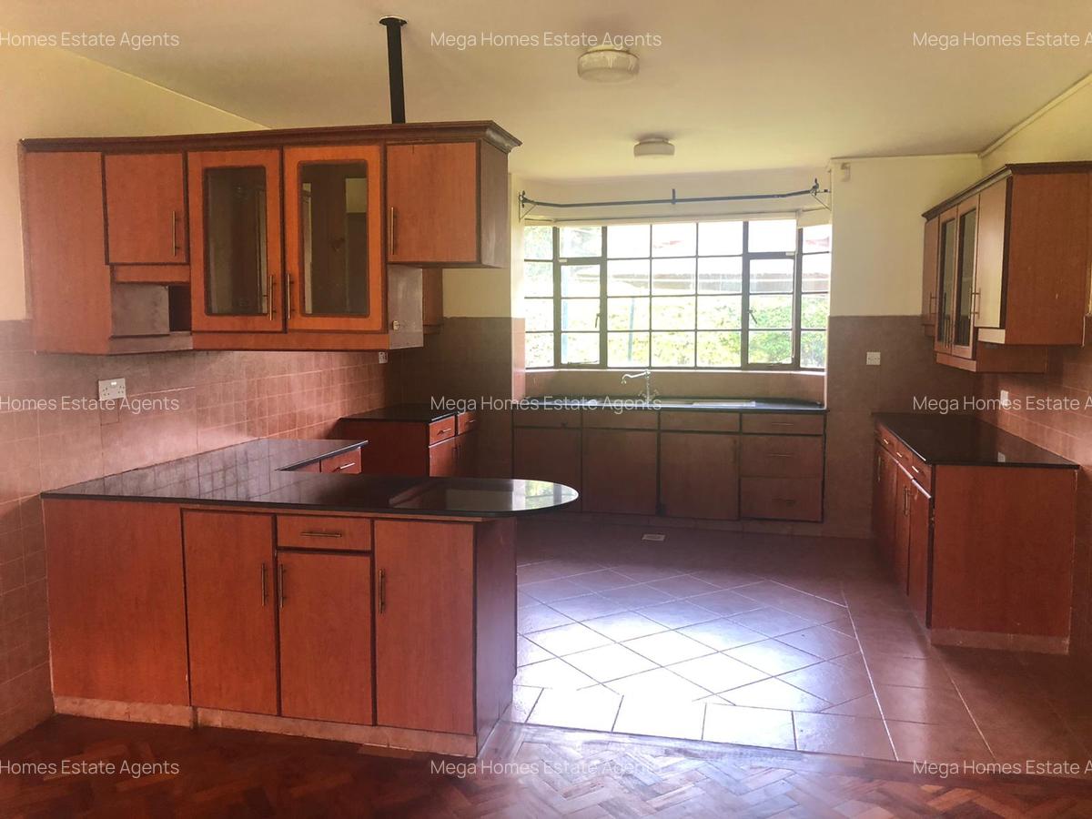 4 Bed Townhouse with En Suite at Ndege Road - 8