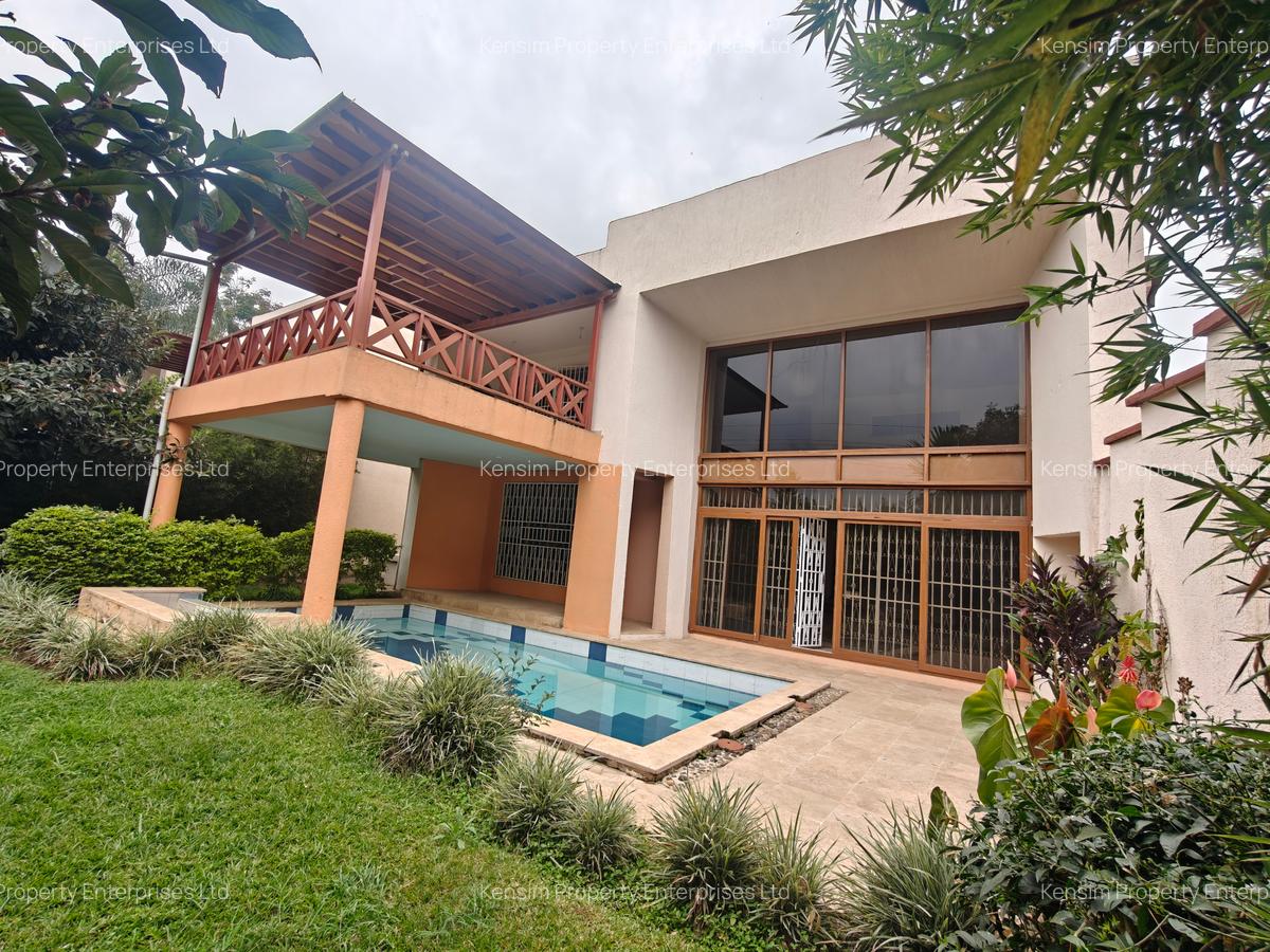 4 Bed Townhouse with En Suite in Lavington - 1