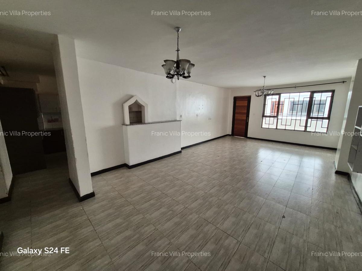 4 Bed Apartment with En Suite at Parklands - 10