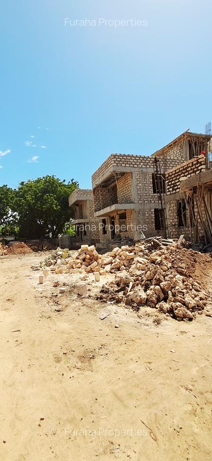 4 Bed Townhouse with En Suite in Nyali Area - 10