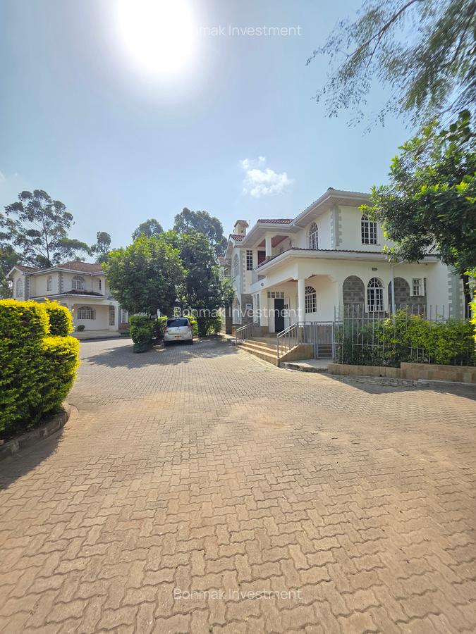 4 Bed Townhouse with En Suite at Lavington Green - 18