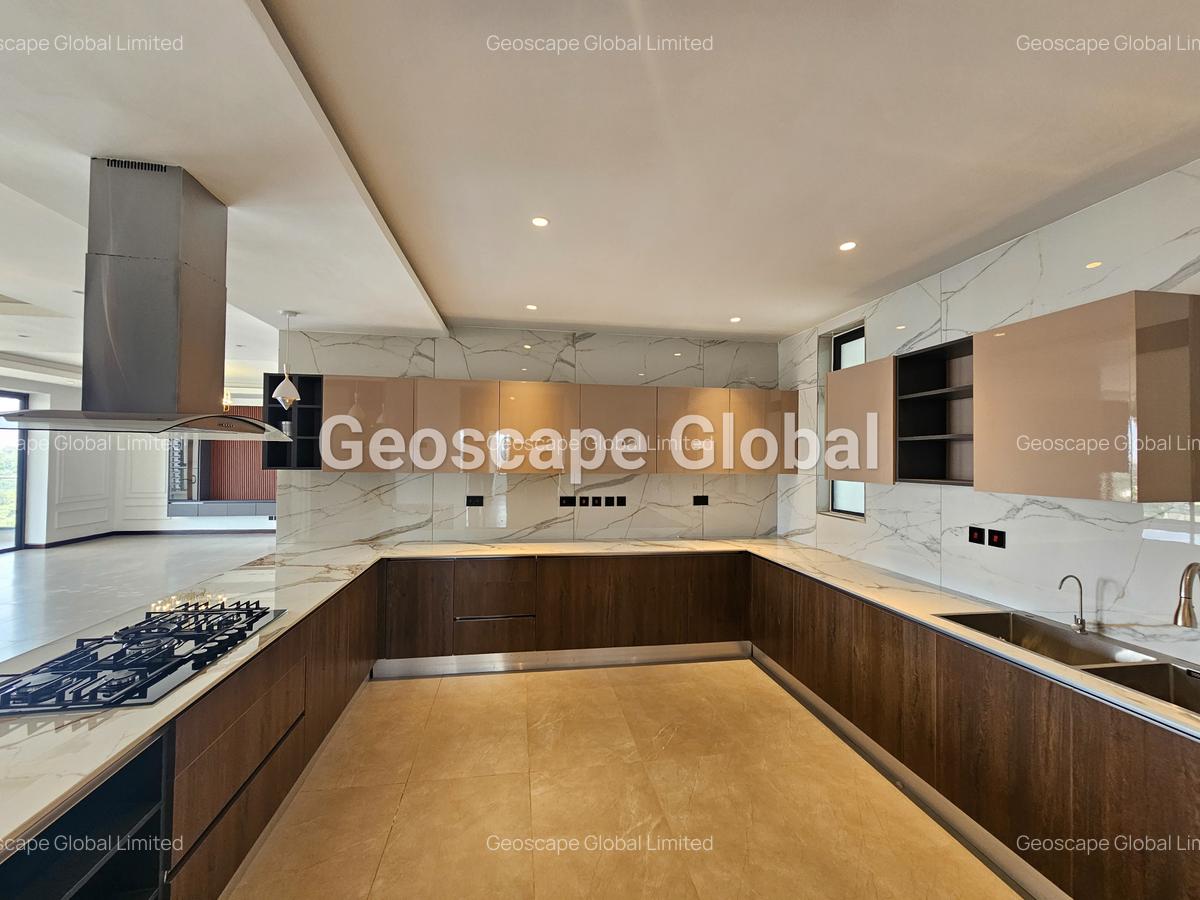 3 Bed Apartment with En Suite in Riverside - 9
