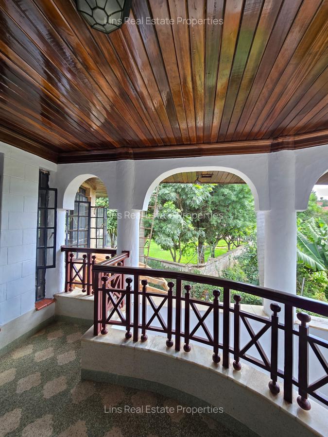 5 Bed House with En Suite in Runda - 13