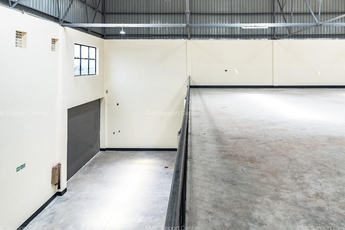1,026 m² Warehouse with Service Charge Included in Tatu City - 16