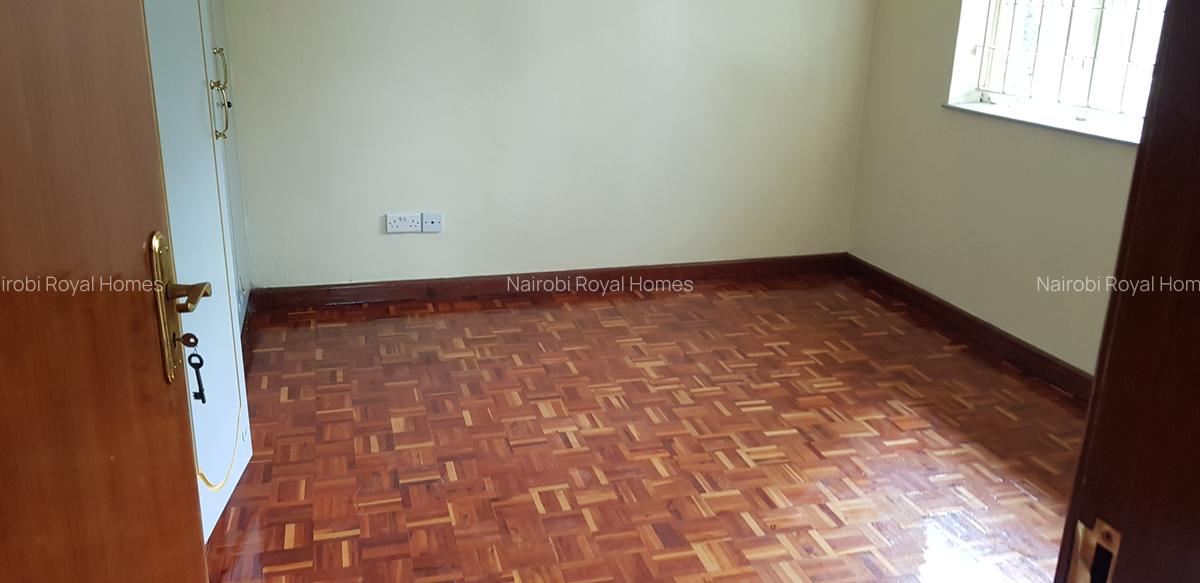 5 Bed Townhouse with En Suite at James Gichuru - 8
