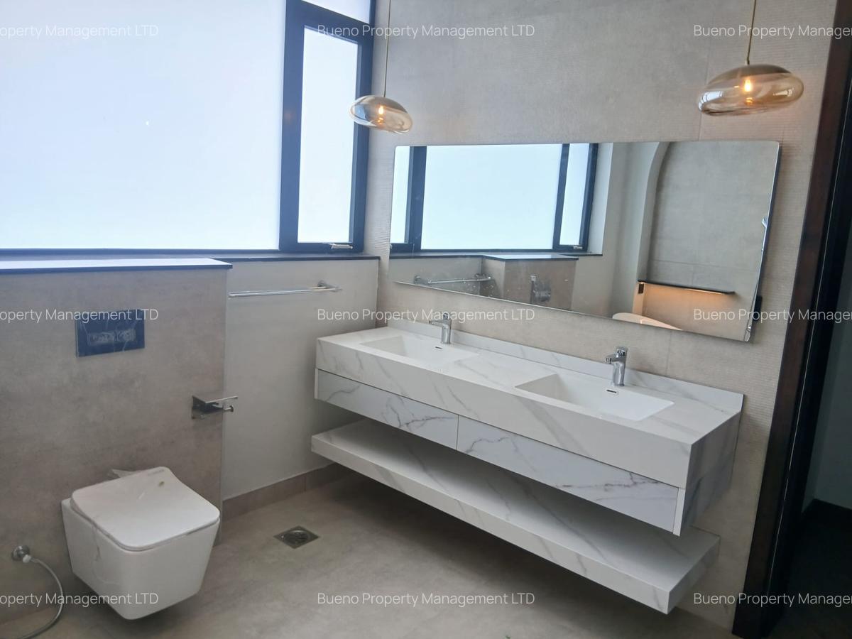 5 Bed Townhouse with Swimming Pool in Nyari - 9