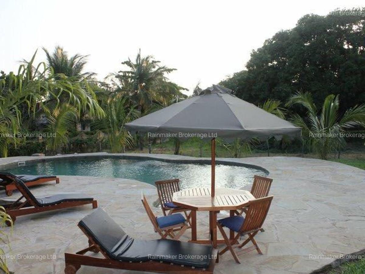 5 Bed House with En Suite in Diani - 4