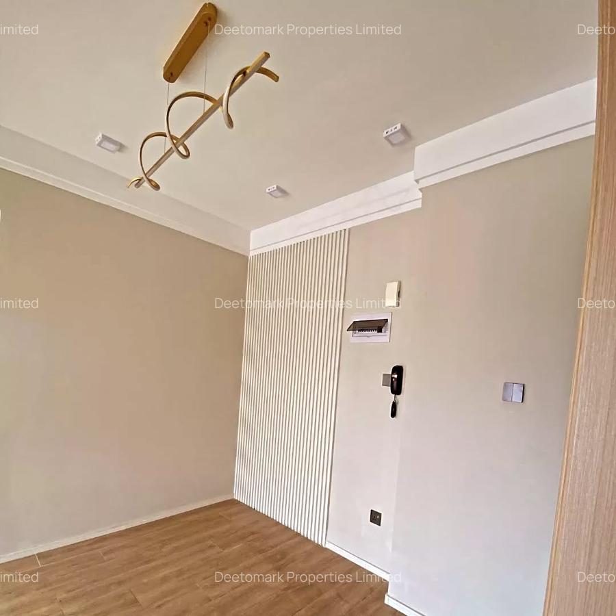 2 Bed Apartment with En Suite at Lavington - 10