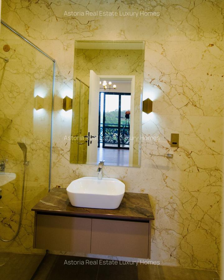 5 Bed Villa with En Suite at 2026-377 - 12