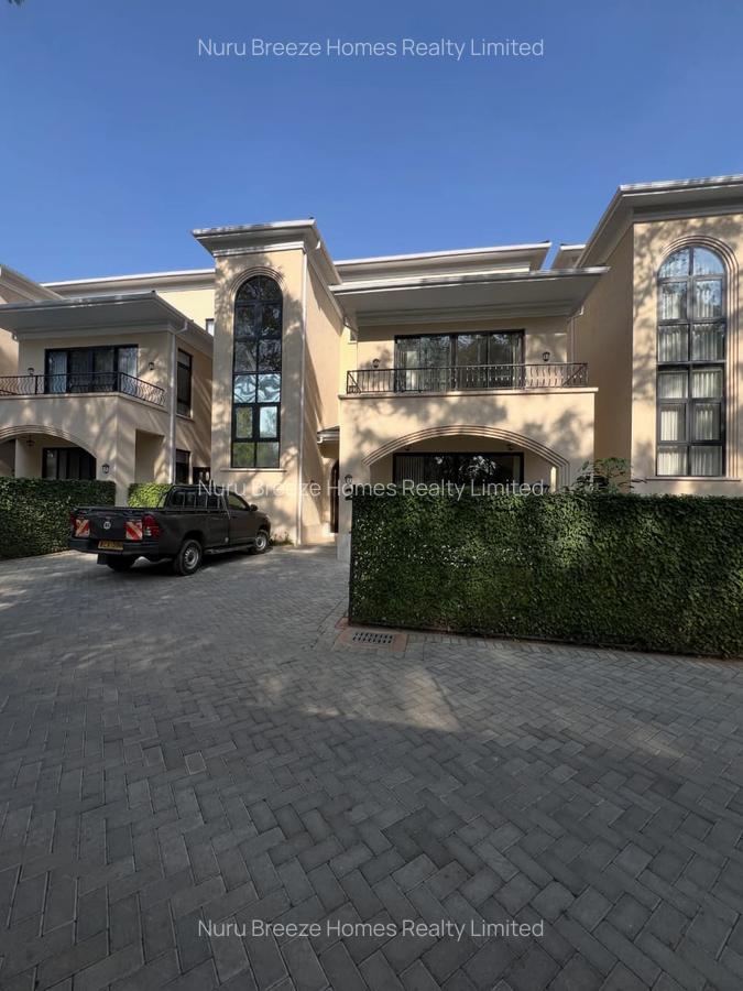 5 Bed Townhouse with En Suite in Lavington - 1