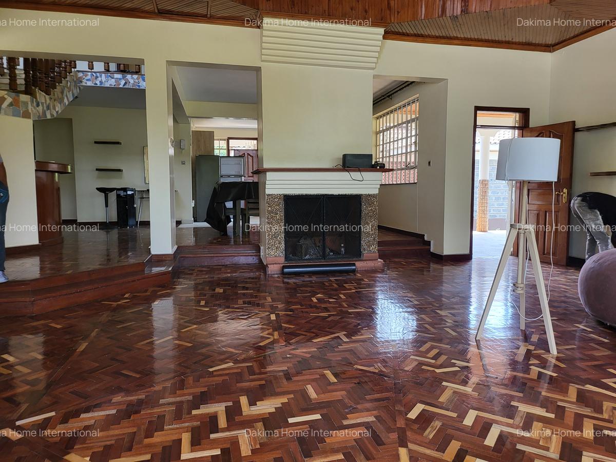 5 Bed House with En Suite in Runda - 5