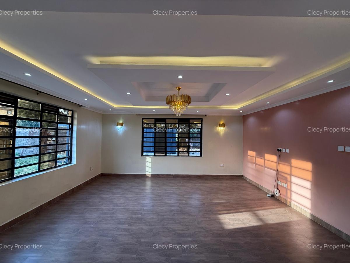 5 Bed House with En Suite at Bypass - 4