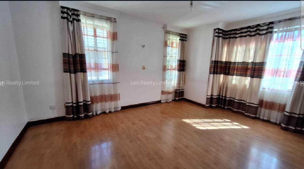 4 Bed Villa with En Suite in Lavington - 3