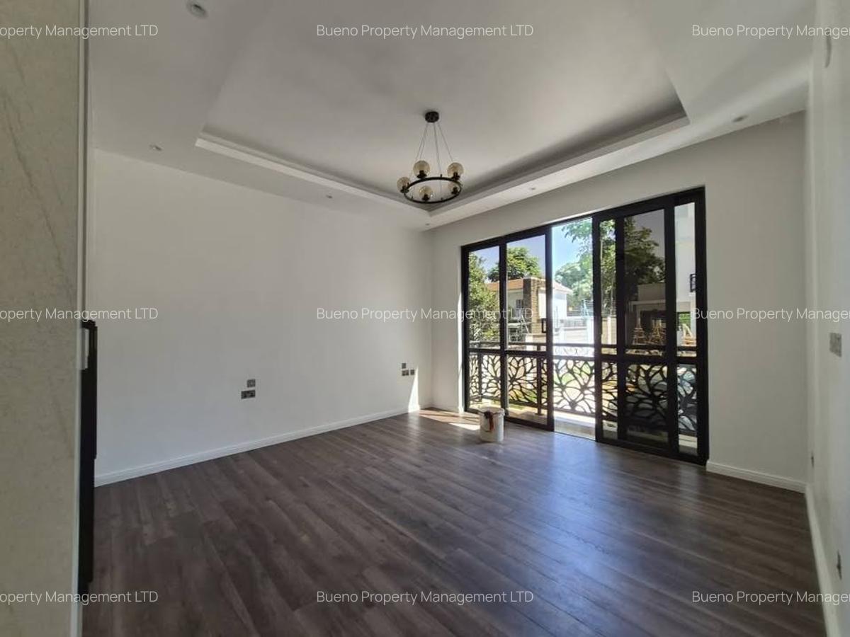 5 Bed Townhouse with Swimming Pool in Lavington - 9