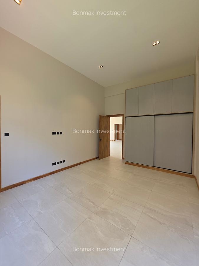 4 Bed Apartment with En Suite at Loresho - 9
