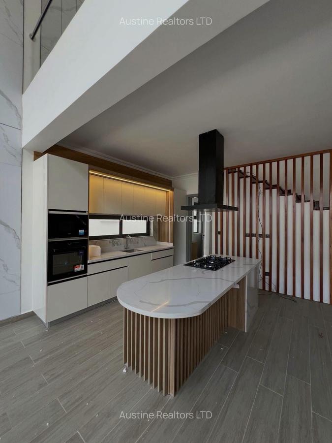 5 Bed Villa with En Suite in Lavington - 4