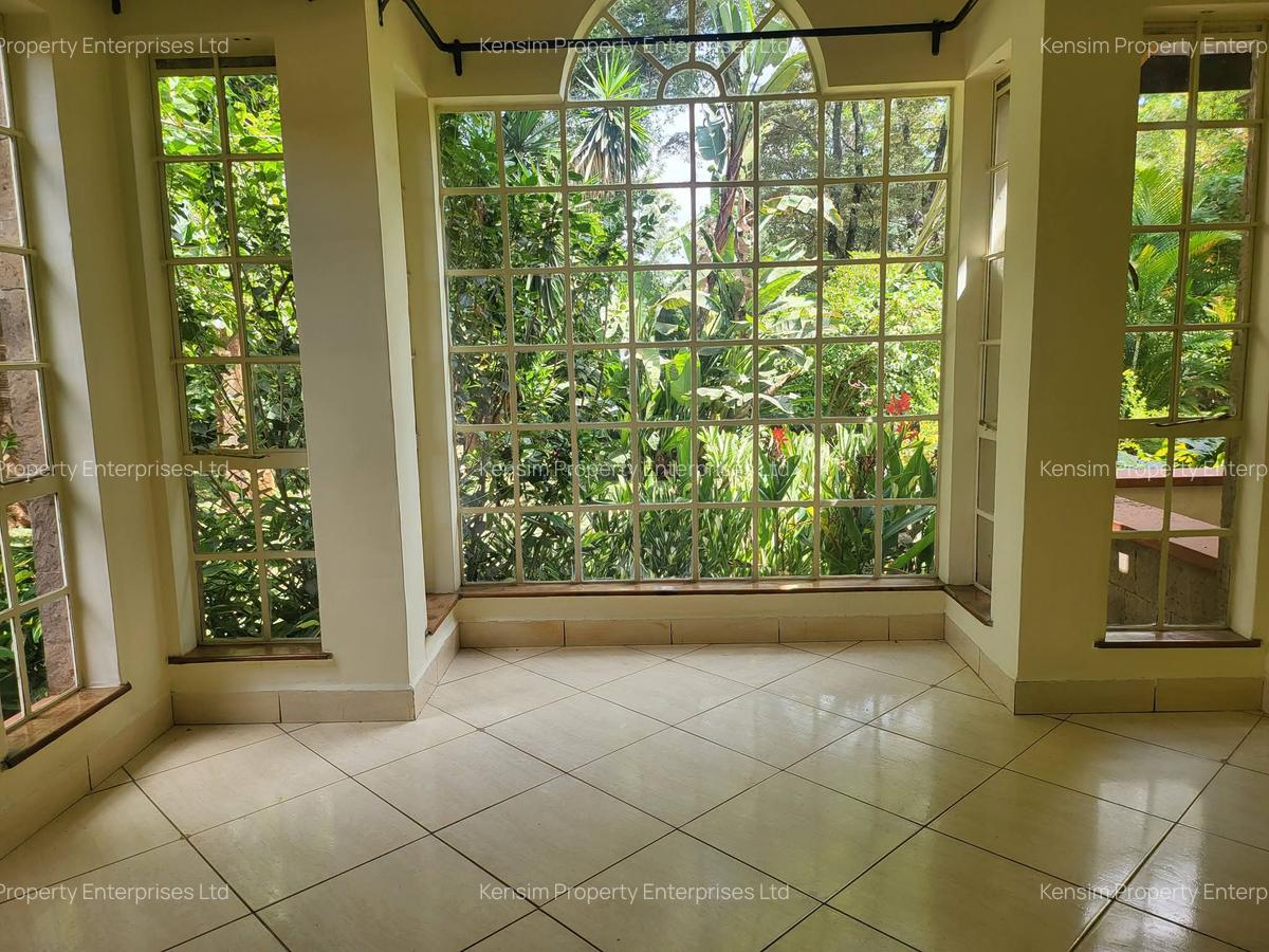 5 Bed Townhouse with En Suite in Rosslyn - 15