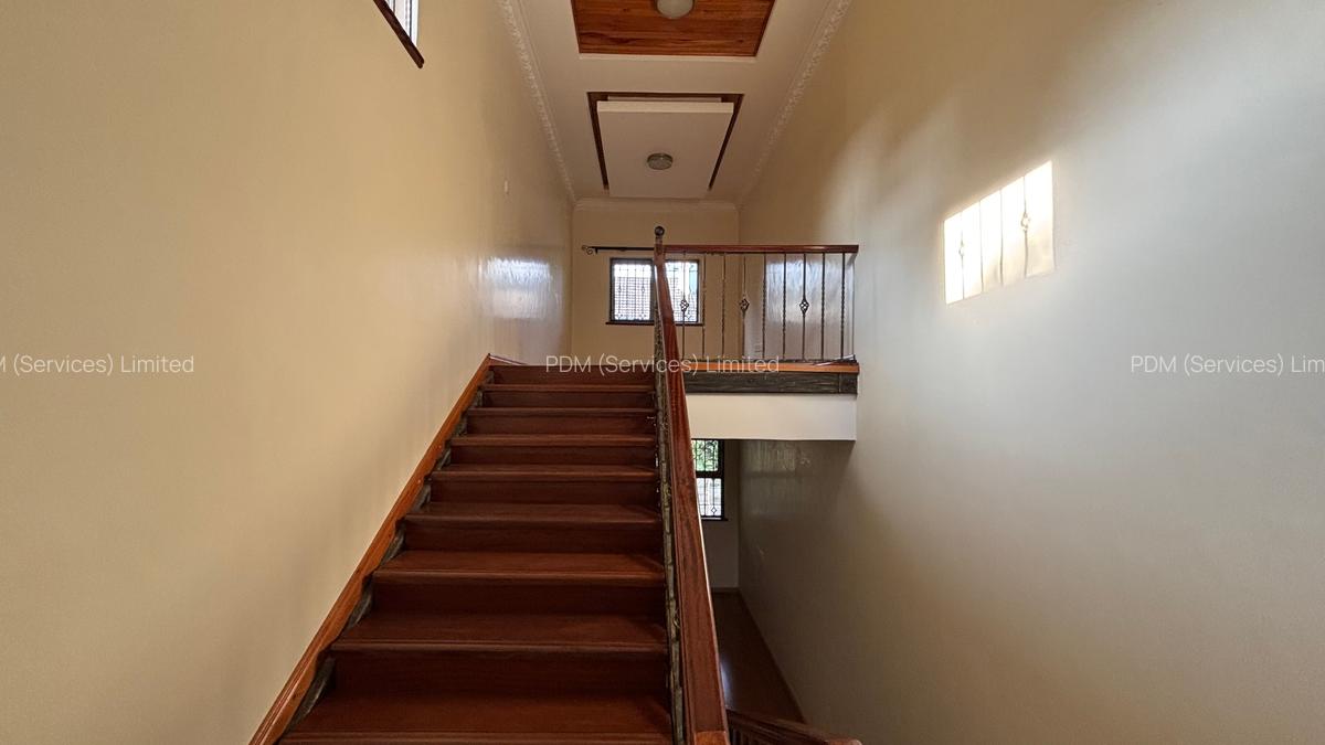4 Bed Villa with En Suite in Runda - 8