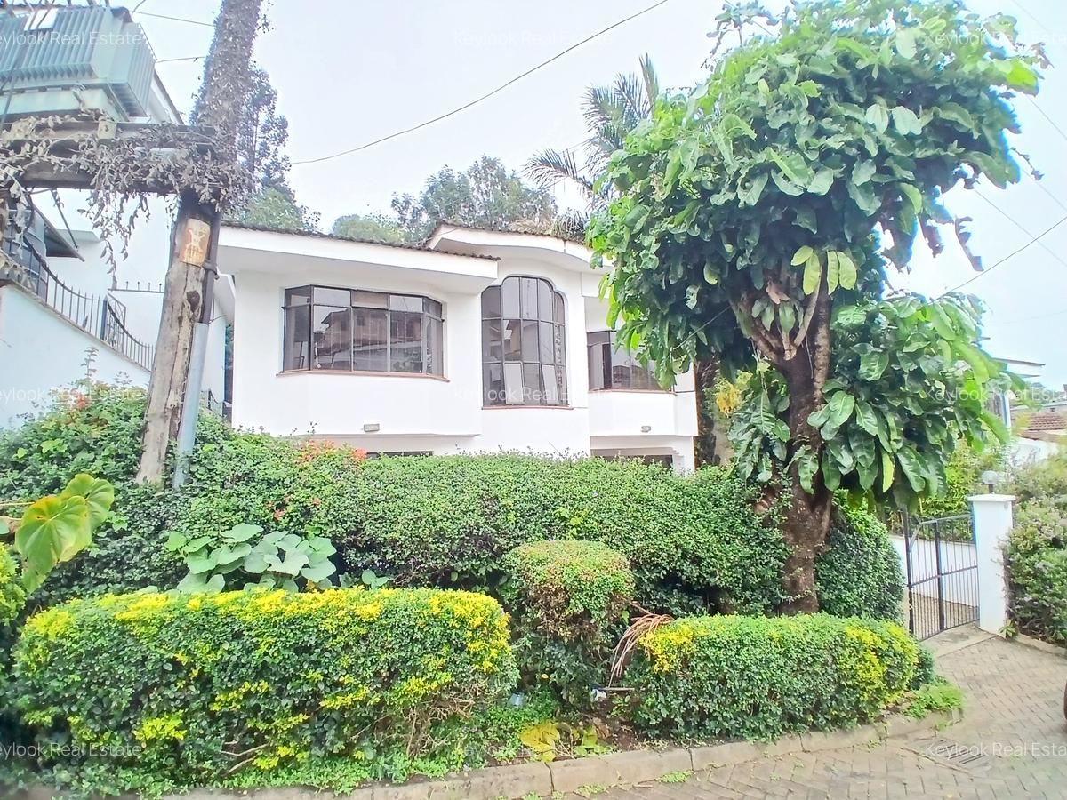 5 Bed Townhouse with En Suite at Riverside Garden - 1