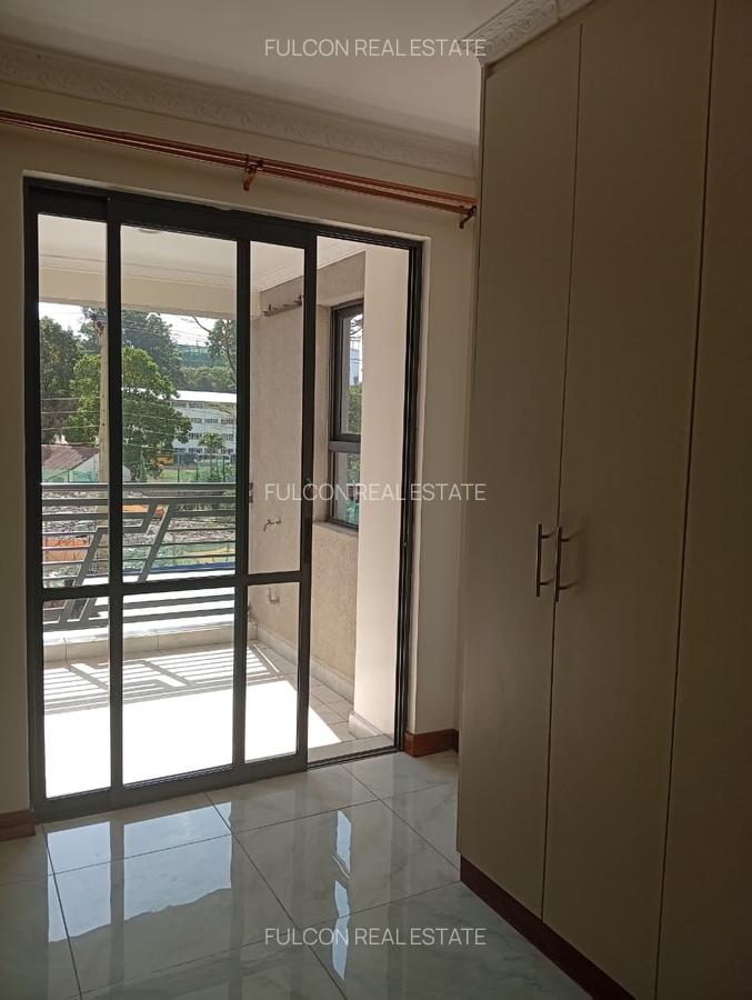 2 Bed Apartment with En Suite in Westlands Area - 4