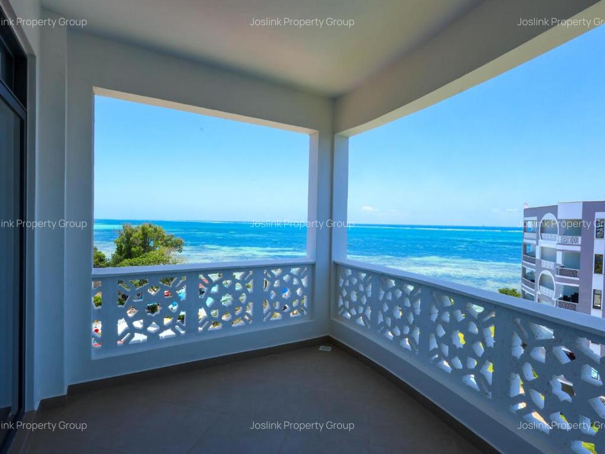 2 Bed Apartment with En Suite in Nyali Area - 4