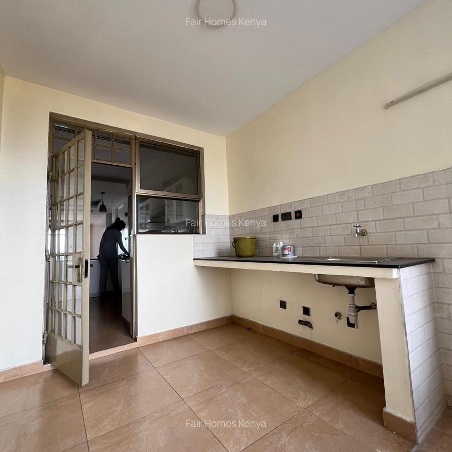 3 Bed Apartment with En Suite at Othaya Road - 12