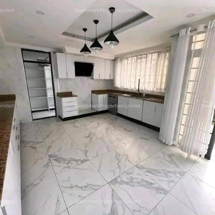 7 Bed House with En Suite at Hardy - 6