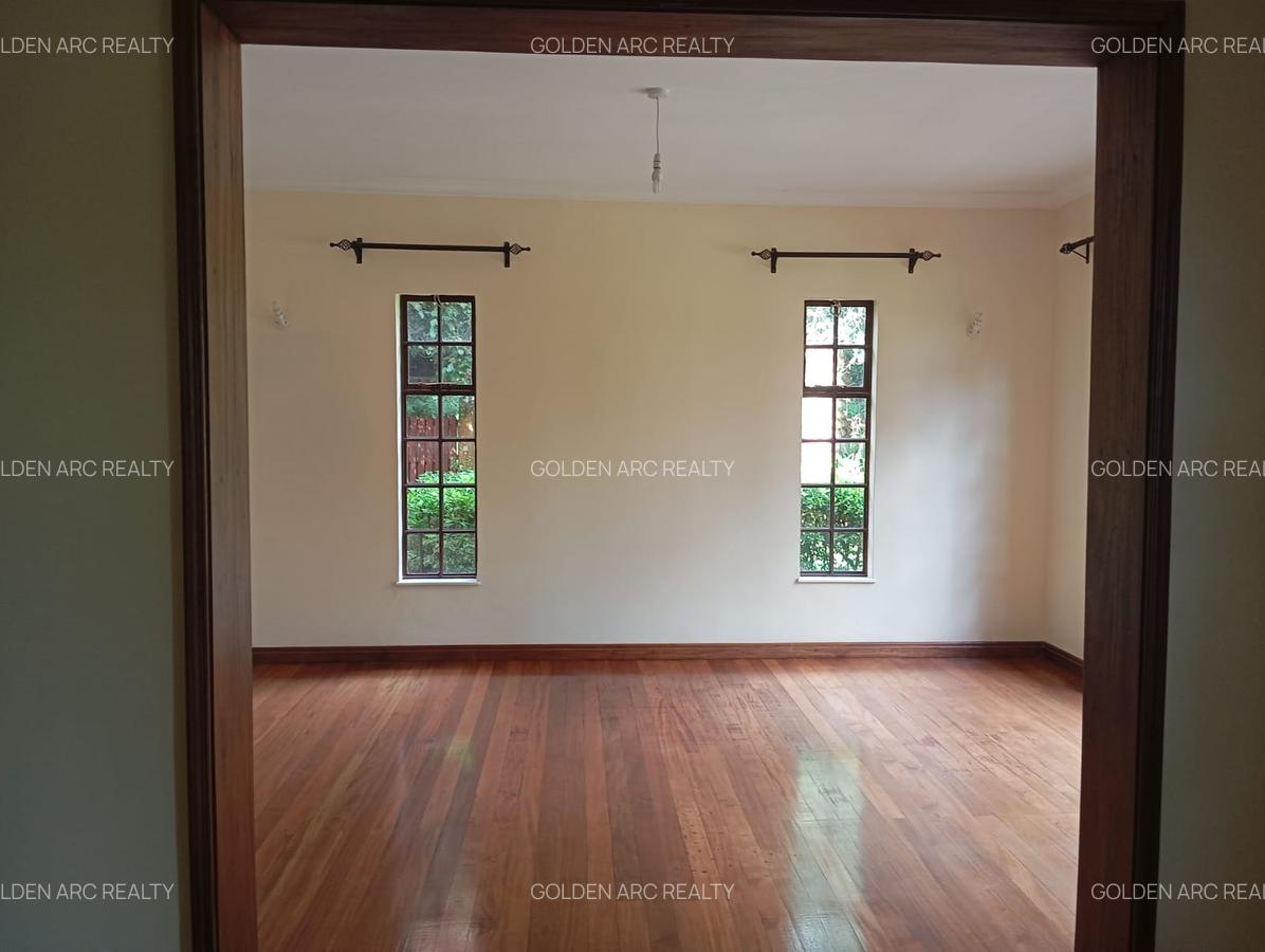 5 Bed Townhouse with En Suite in Karen - 10