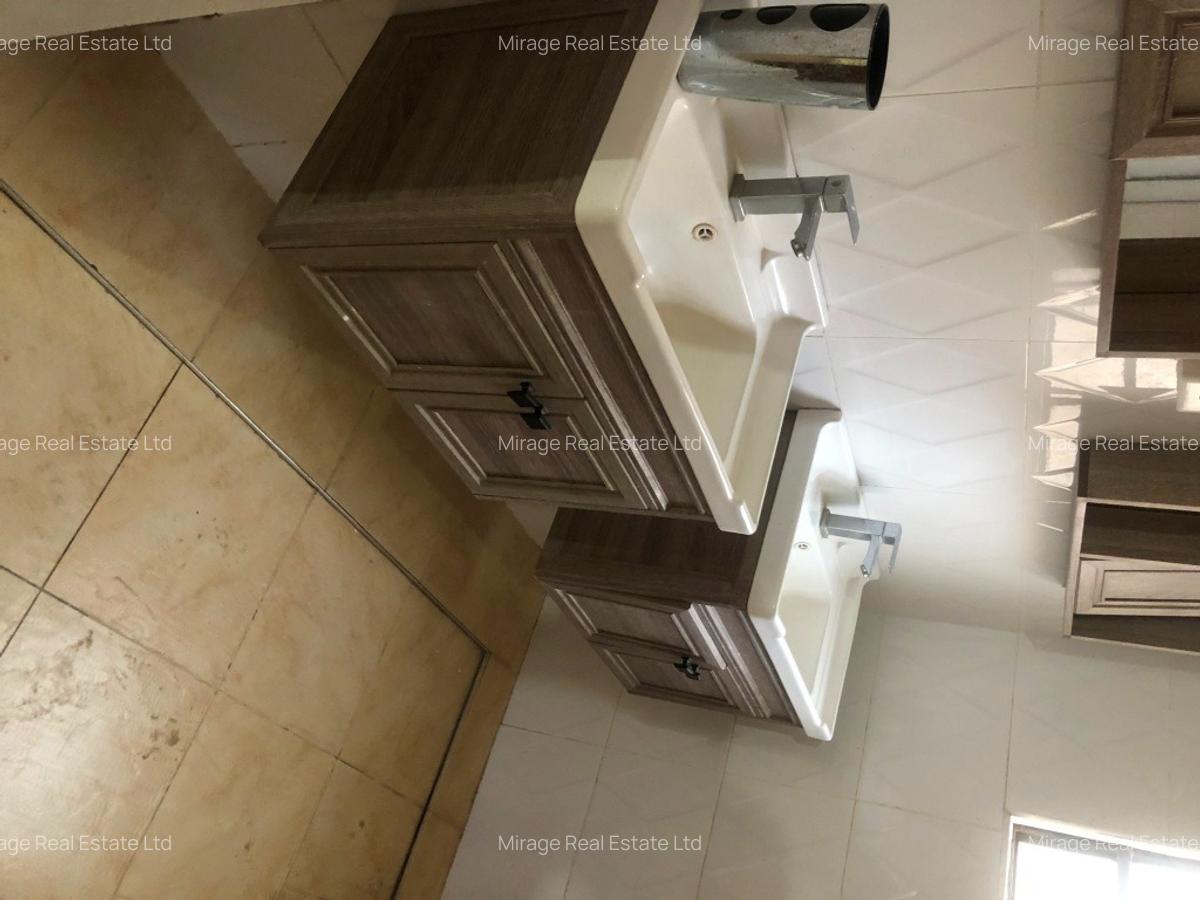 Commercial Property with Service Charge Included in Kilimani - 7