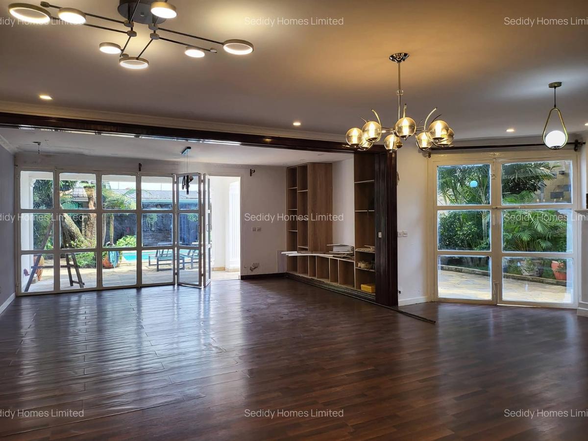 5 Bed Villa with Swimming Pool in Runda - 5