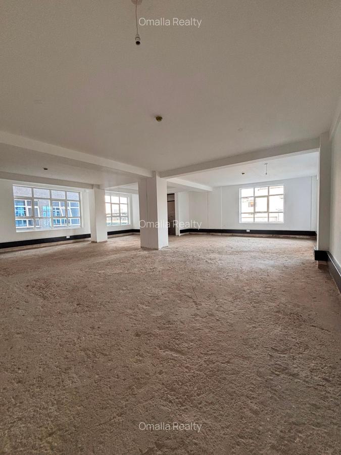 1,266 ft² Commercial Property with Service Charge Included in Westlands Area - 9