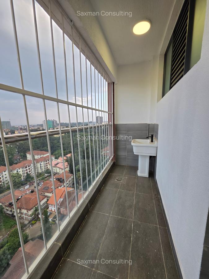 2 Bed Apartment with En Suite in Lavington - 12
