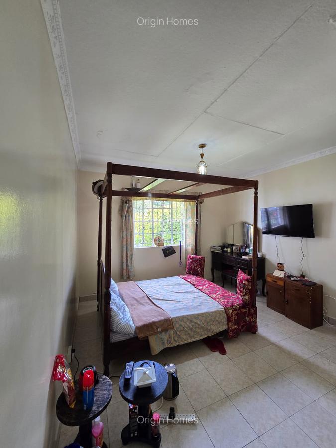 4 Bed House with En Suite in Loresho - 13