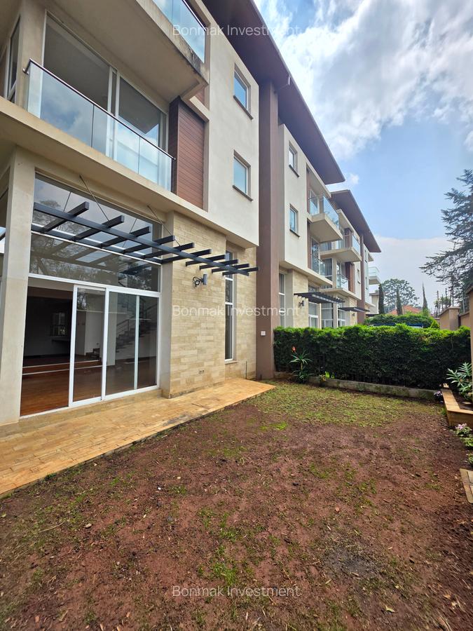 4 Bed Townhouse with En Suite at Lavington Green - 17