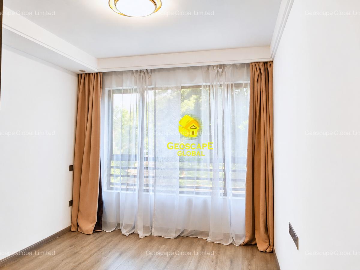 2 Bed Apartment with En Suite in Riverside - 5